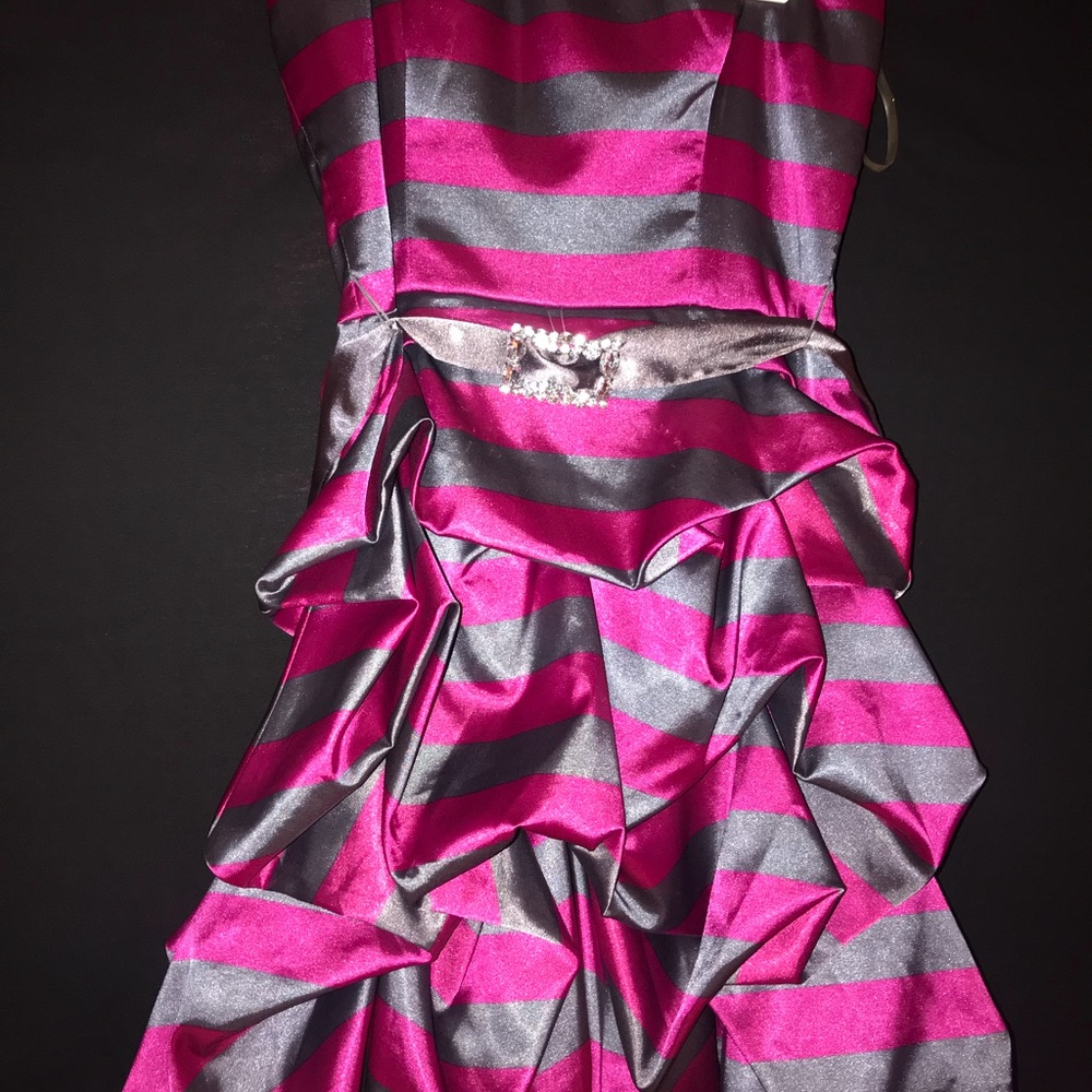 Pink night out dress🌟